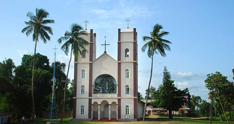 pallikkunnu-church-wayanad